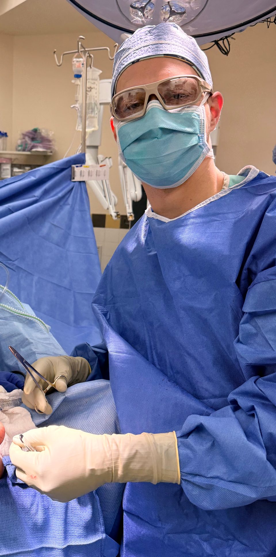 Dr. Guy Golan performing foot surgery